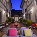 Piazza Bellini & 3*