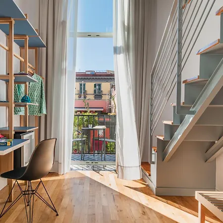 Piazza Bellini & Nápoles