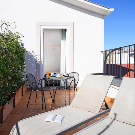 Piazza Bellini & Неаполь