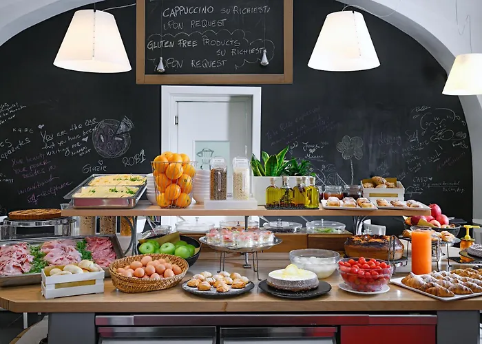 Piazza Bellini & 3* Неаполь