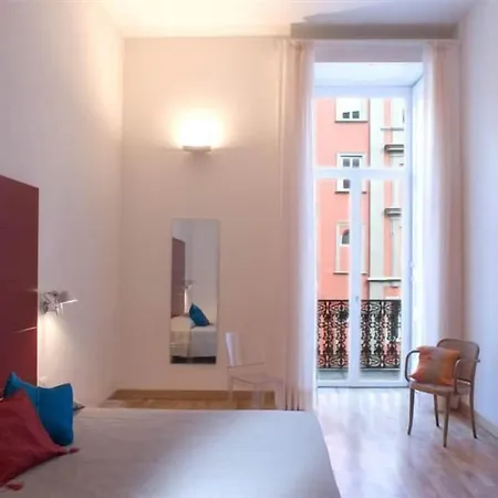 فندق Piazza Bellini & 3*