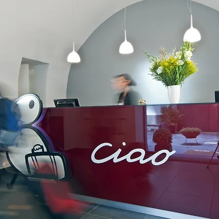 Piazza Bellini & Hotel 3*