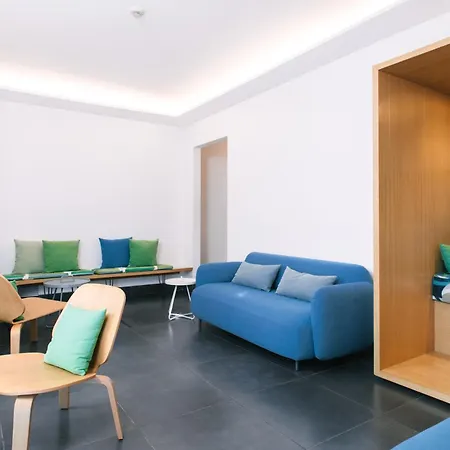 Ξενοδοχείο Piazza Bellini & 3*