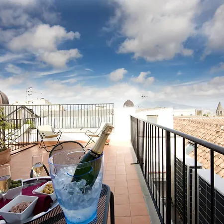 Piazza Bellini&apartments Napoli