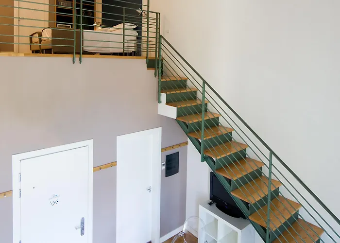 Piazza Bellini&apartments 3*