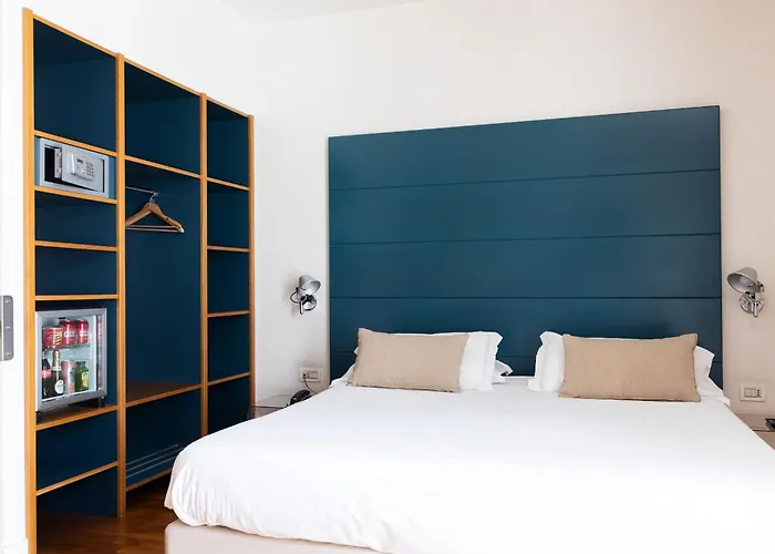 Piazza Bellini&apartments Napoli