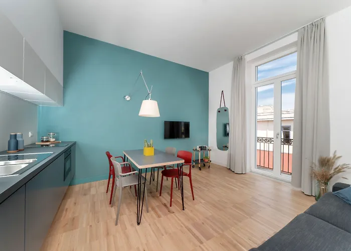 Hotel Piazza Bellini & 3*