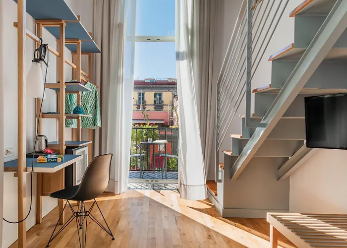 Piazza Bellini&apartments Napoli