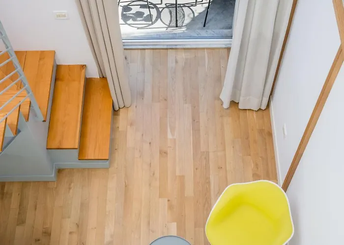 Piazza Bellini&apartments Hotel 3*