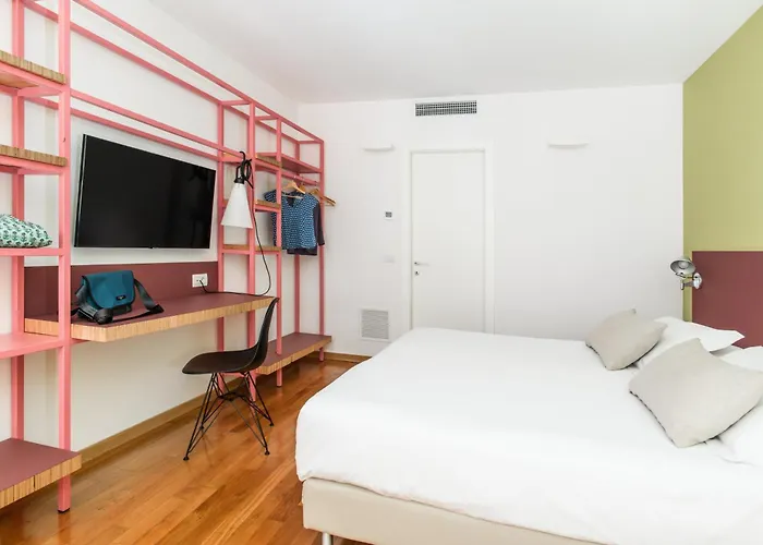 Hotel Piazza Bellini&apartments 3*