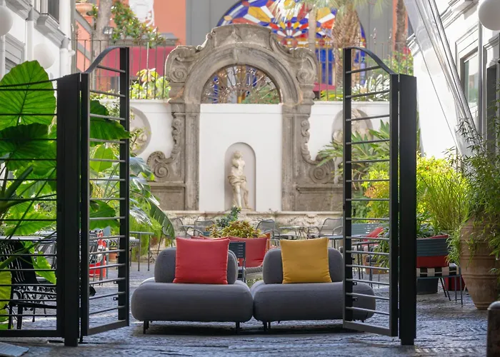 Piazza Bellini&apartments 3* Napoli