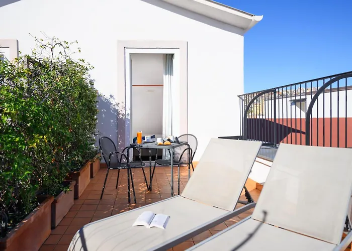 Piazza Bellini&apartments Napoli