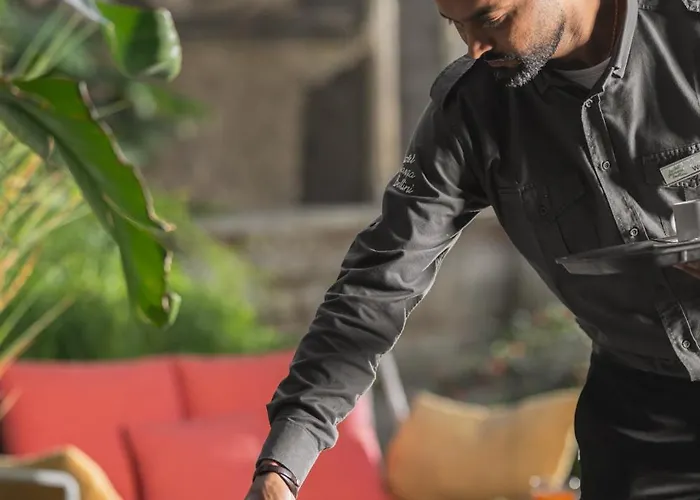 Piazza Bellini&apartments Hotel