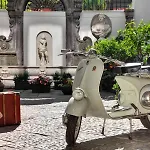 Piazza Bellini & Hotel Nápoles