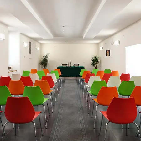 贝里尼广场公寓酒店 那不勒斯