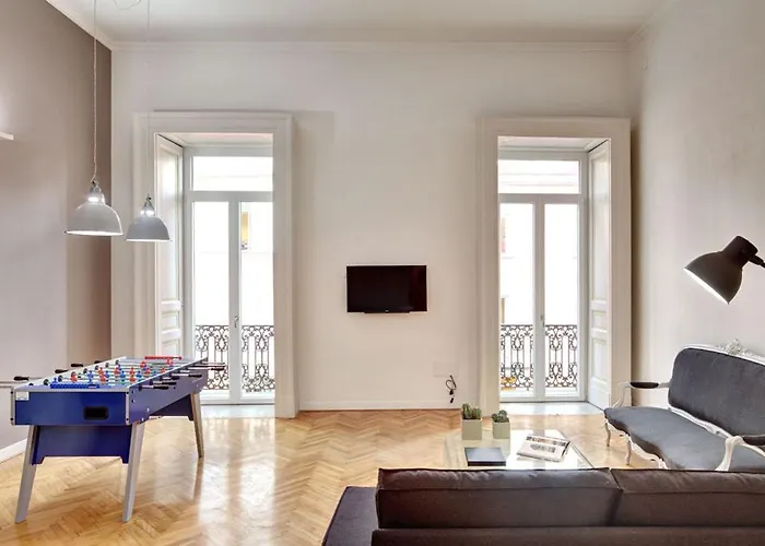 Piazza Bellini & 3* ナポリ